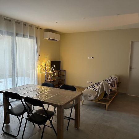 Maison T3 Dans Un Village Calme Saint-Mitre-les-Remparts Exterior foto