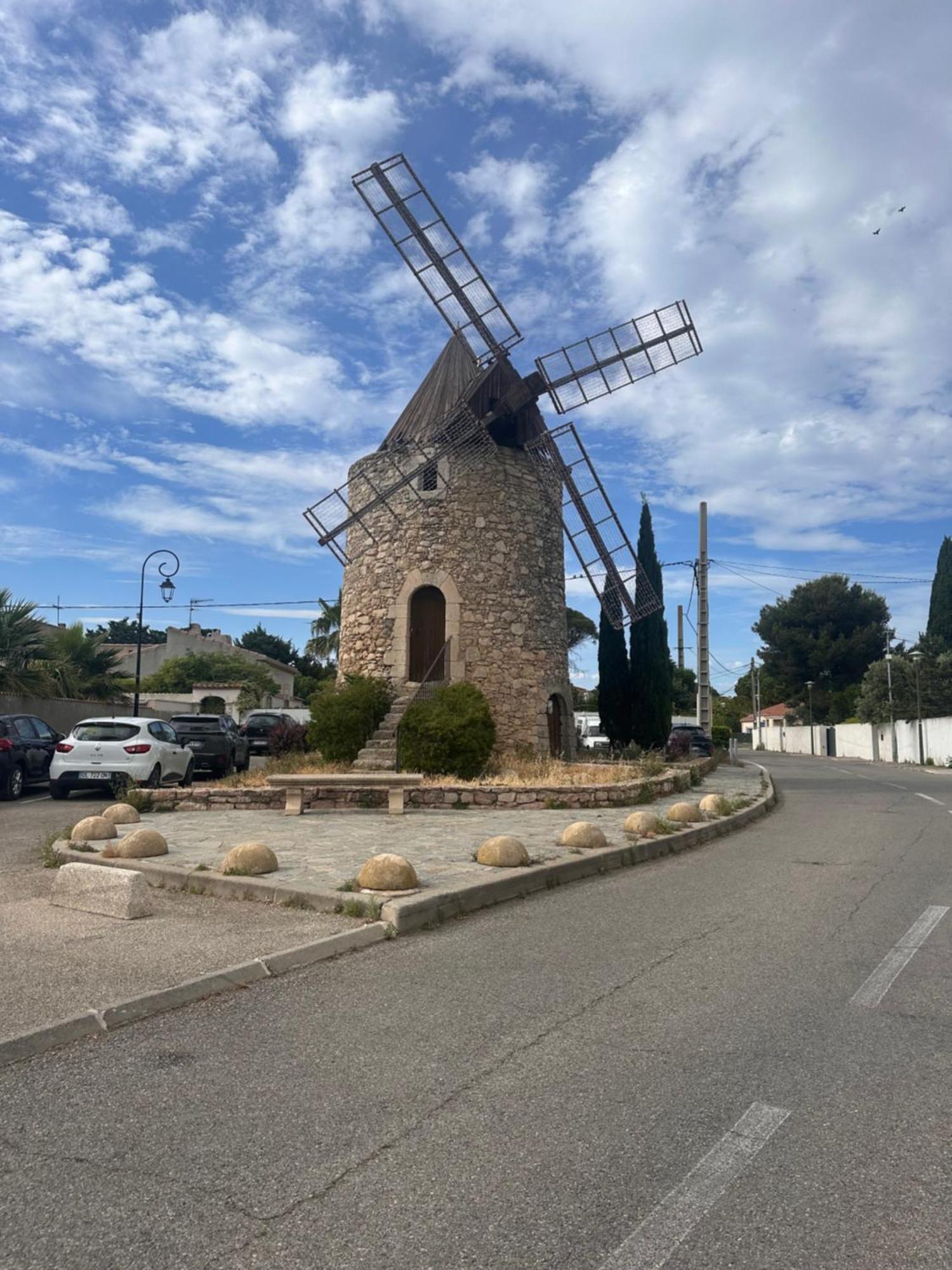 Maison T3 Dans Un Village Calme Saint-Mitre-les-Remparts Exterior foto